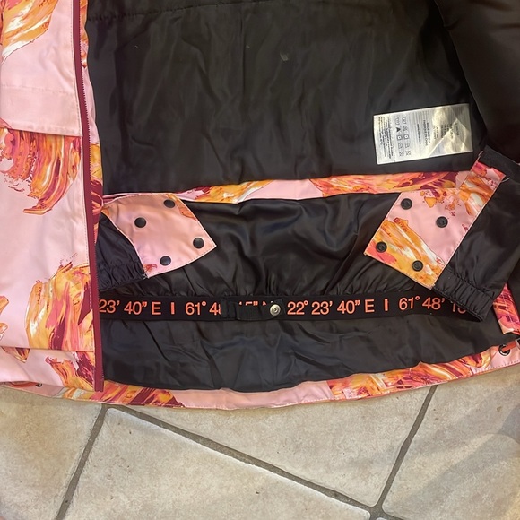 Reima Waterproof Youth Ski Jacket (size 8) - Picture 4 of 6